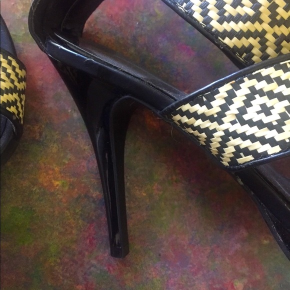 Carlos Santana Braided Rattan Blk/ Cream Heel 81/2 🤍 - Picture 3 of 6